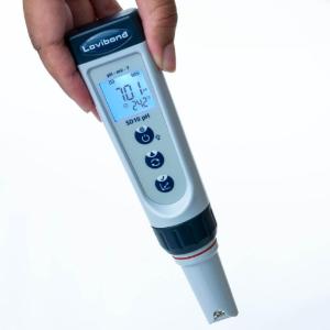 Water testing pH pocket tester