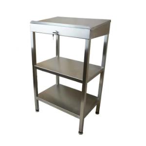 Tables/workbenches with two solid undershelves and upstand, freestanding / static