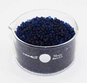 Silica gel blue pearls