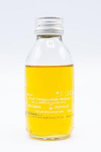 Bottle of 100 ml Thyoglicollate medium