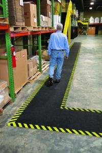 High-visibility floor runner