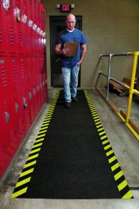 High-visibility floor runner