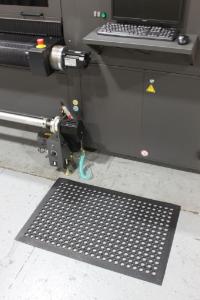 Cleanroom anti-fatigue drainage mats