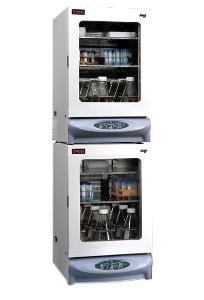 Incubating shaker MaxQ™ 6000